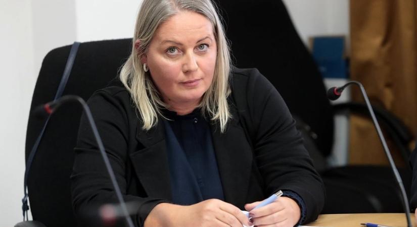 Egy hete, hogy felszólították Tóth Juditot, hogy adja vissza körmendi önkormányzati képviselő mandátumát, egyelőre azonban semmi sem történt