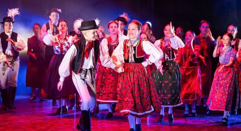 Ahol a táncosokból család lett: jubileumot ünnepel a Tiszavirág