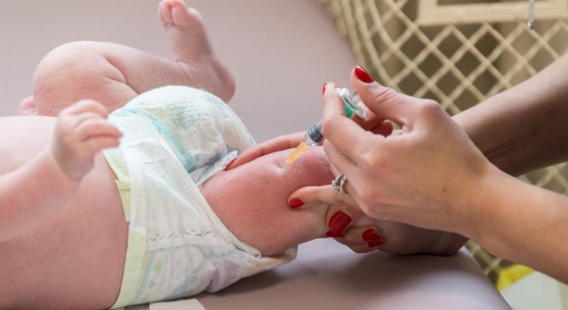 Sok helyen hiány alakult ki az egyik legnépszerűbb szabadon választható oltásból, reagált az NNGYK