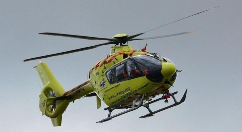 Mentőhelikopter érkezett az M1-esre, négyes karambol történt