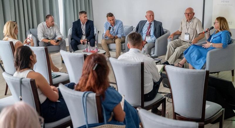 Vállalatvezetői kerekasztal a KAVOSZ Roadshow-n Zalaegerszegen