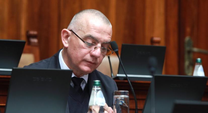 Napirenden a „Mrdić-törvények” módosítása a parlamentben