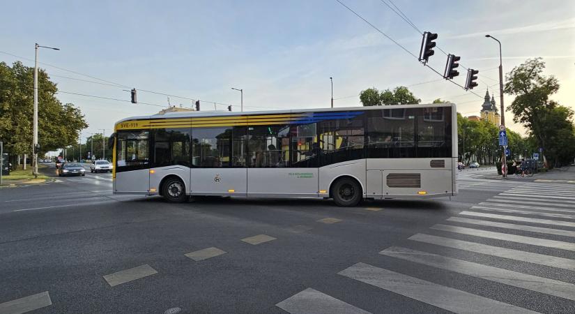 Kimarad egy debreceni buszmegálló