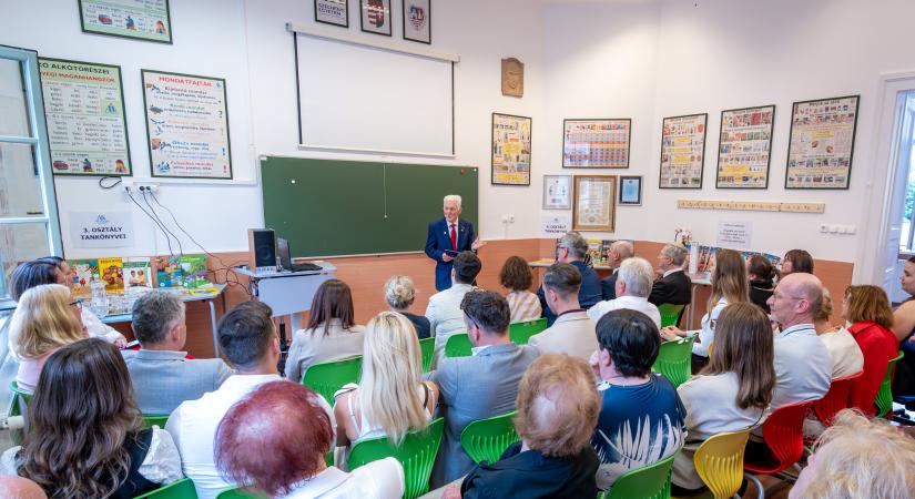 Oktatási és kiállítóteret avattak a Széchenyi István Egyetem Apáczai-karán