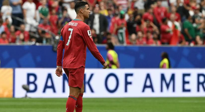 Cristiano Ronaldo foghatta a fejét, erre nem számított Portugália
