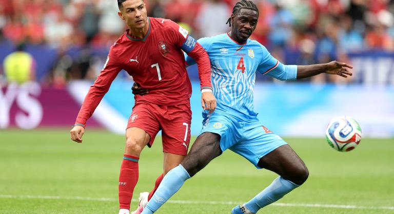 Ronaldo beérte Messi egyik rekordját, egyebekben azonban nem tudott felérni nagy riválisához a vb-rajtján