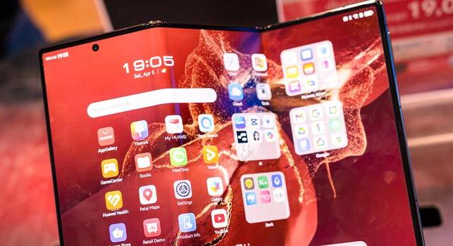 Rétesnek is elmenne a Huawei új tri-fold ötlete