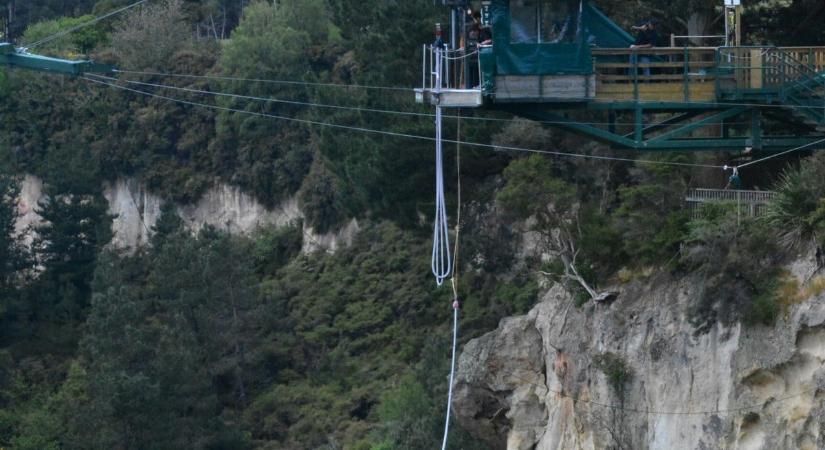 Mentegetőznek a brazil bungee jumping tragédia felelősei, ellophatták az áldozat kameráját is
