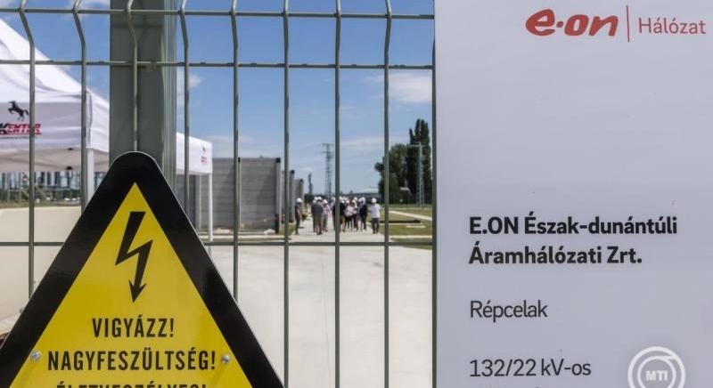 Új transzformátor-alállomást adott át az E.ON Répcelakon