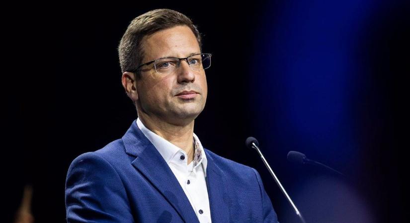 Gulyás Gergely: A védett üzemanyagár több millió magyar családot óvott meg jelentős kiadásoktól
