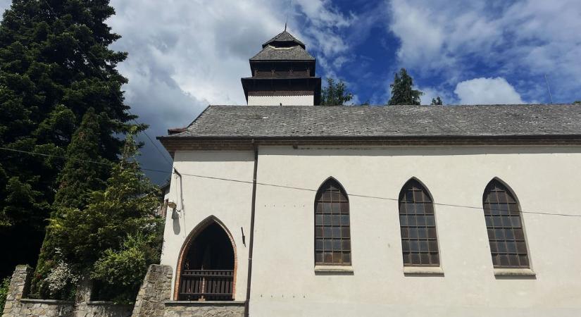 A huszonnegyedik órában van Brennbergbánya ikonikus temploma