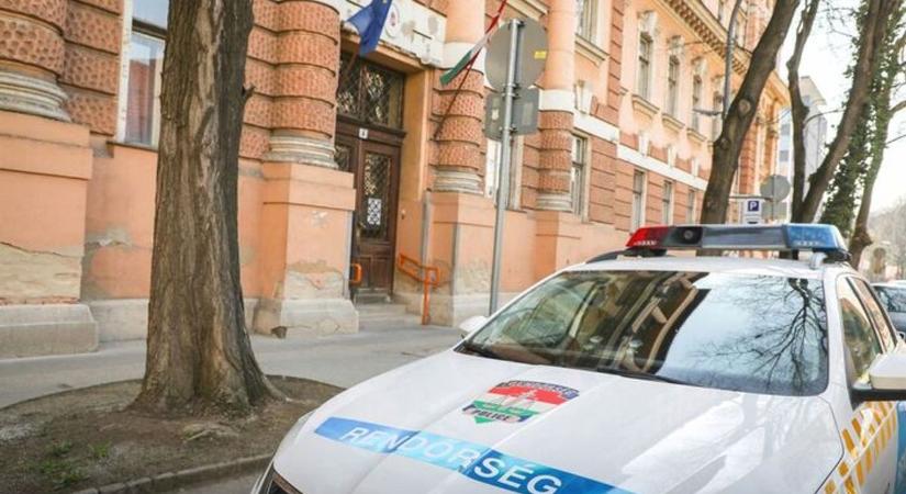Apa és fiai sérültek meg egy borsodi sörözőben a szóváltás után, vér is folyt a dulakodásban