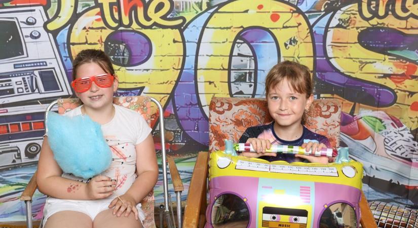 Retró lázban égett az iskola: családi napot rendeztek az ikervári Zichyben