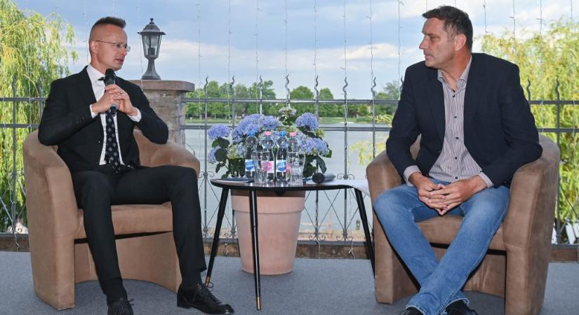 Nagykövet a barátnője a konzulnak kinevezett TV2-s sztárnak