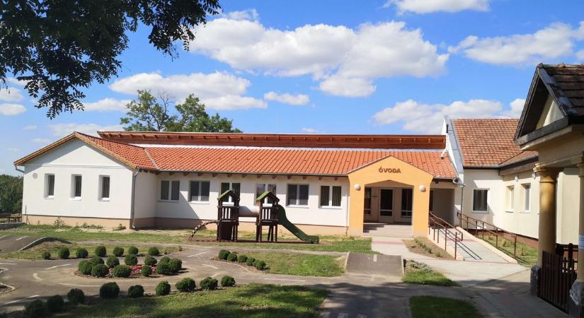 „Veheted a golyóálló mellényt a fiadnak” – a Tisza választási győzelme után elmérgesedett a helyzet egy szabolcsi óvodában