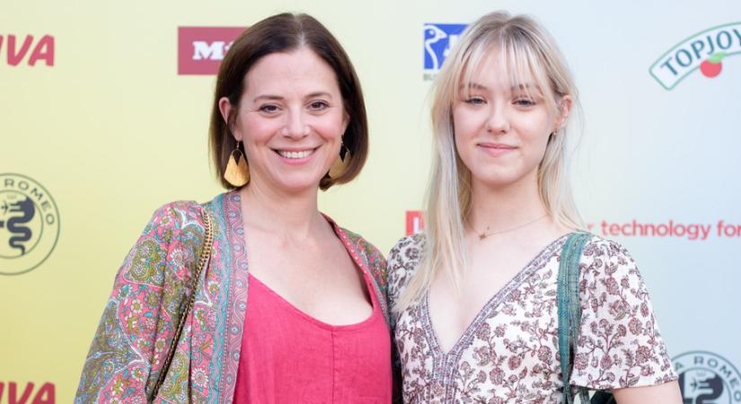 Szinetár Dóra a lányával jelent meg az ELLE Gourmet Awardson, ragyogtak egymás mellett