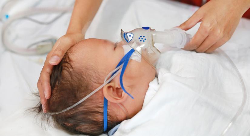 Csecsemőkre veszélyes vírus lépett a Covid és az influenza helyébe