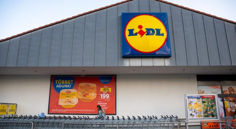 Megszurkált egy 17 éves fiú egy szobafestőt az egyik budapesti Lidl-ben