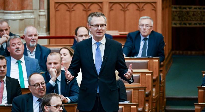 Rétvári Bence: Ezentúl nincs védelem a hirtelen áremelkedéssel szemben