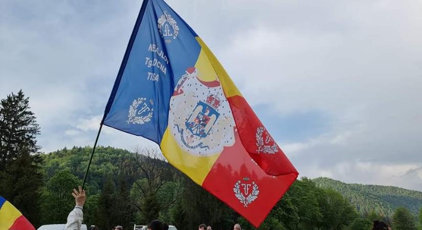 Megint előkapták a magyarkártyát – Képbe került az RMDSZ, Magyar Péter és a gáz