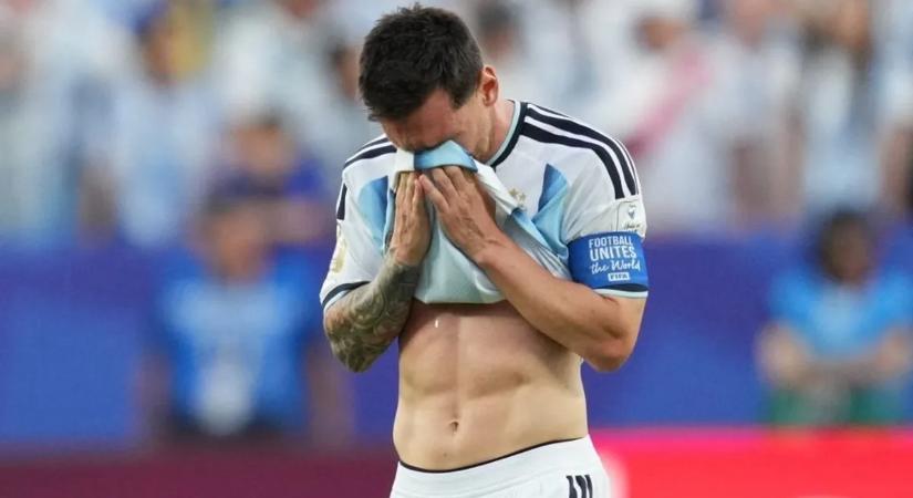 Szívszorító oka van: ezért omlott össze Lionel Messi a foci-vb-n