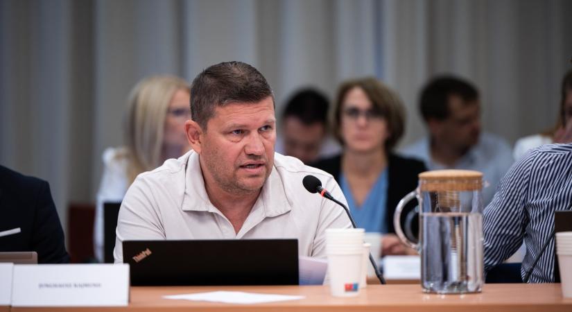 „A hazugságok tesznek tönkre minket” – szakított a Fidesz-frakcióval Junghausz Rajmund