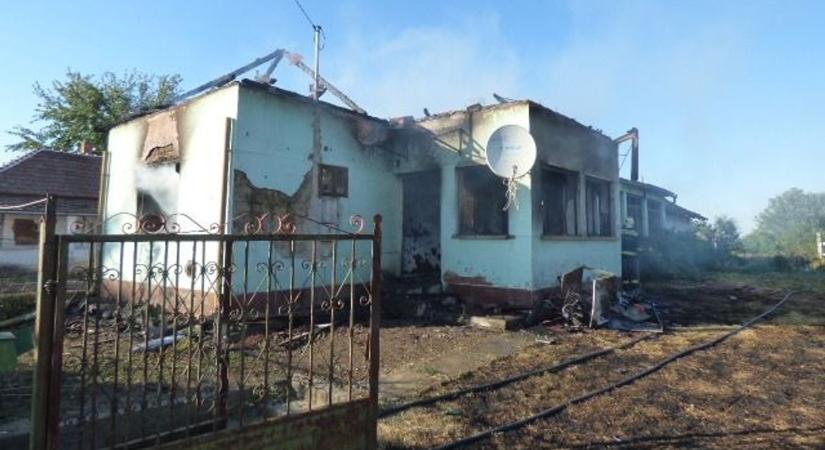 Nem kapott pénzt szüleitől a fiatal tiszaroffi férfi, rájuk gyújtotta a házat