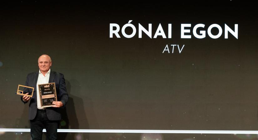 Hiába várták a nézők Rónai Egont az élő adásban: kiderült, mi van a műsorvezetővel