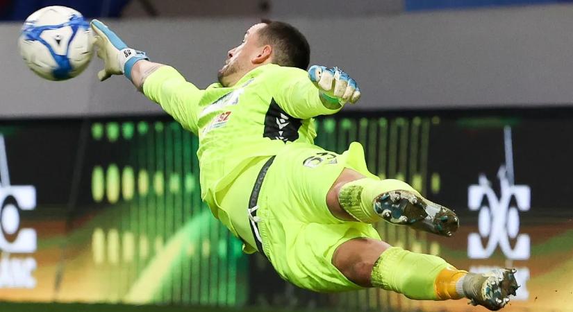 Kovács Dániel: Nem akartam két szék között a pad alá esni