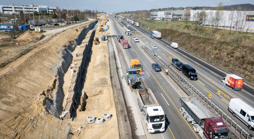 Vitézy Dávid: „Sajátos bukéja” is van az M1-es 40 kilométeres lezárásának