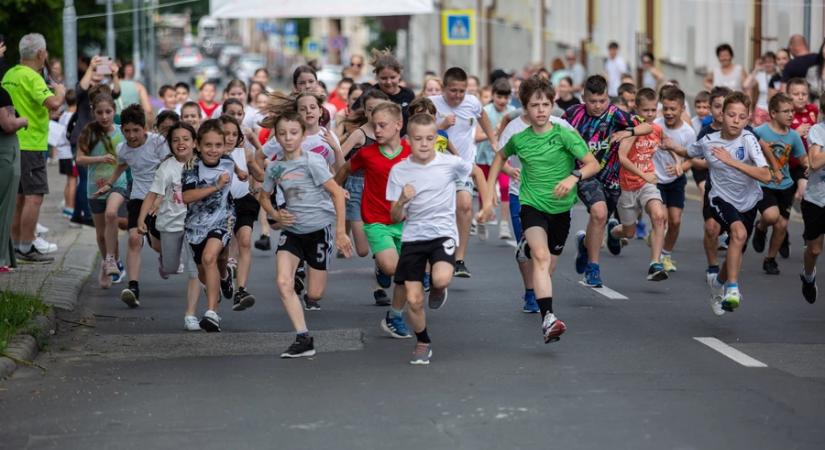 Futás, játék, kihívások – sportnap a Rozgonyiban