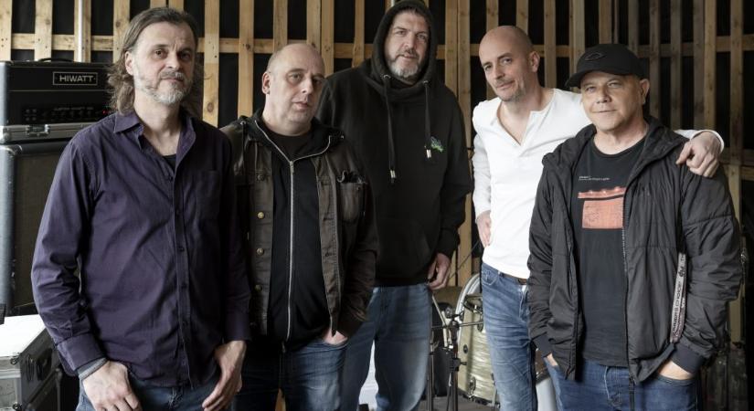 Tizenöt éve kiadott és évekkel ezelőtt elveszett kislemezét adja ki újra a Heaven Street Seven