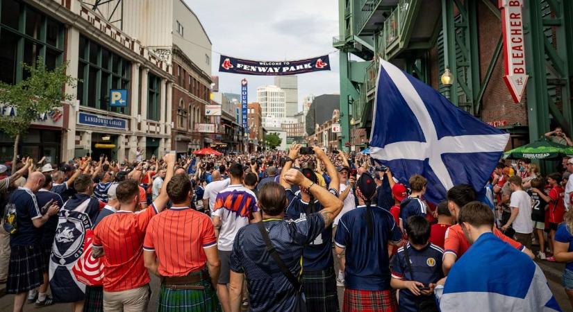 Bevette Bostont a Tartan Army