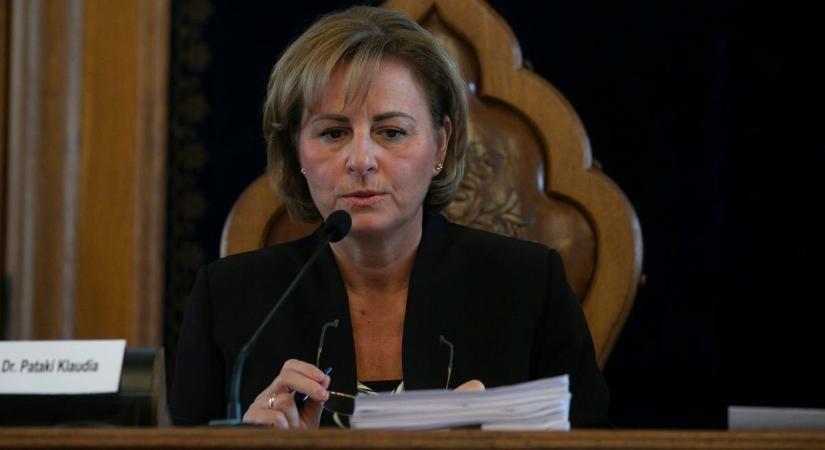 Közgyűlési döntés: tanárok, orvosok, rendőrök és civilek kapnak díjat Kecskeméten