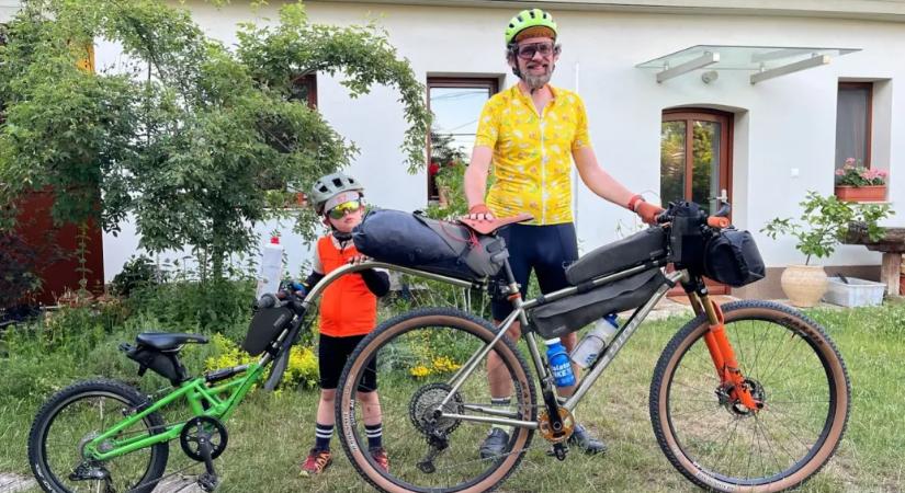 Hat nap alatt tekerné le egy Down-szindrómával élő magyar kisfiú az apjával a 700 kilométeres Tour Horizont futamot