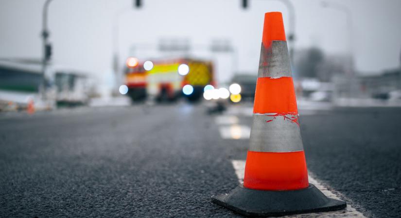 Súlyos, kamionokat érintő baleset történt az M1-es autópályán, mentőhelikopter szállt le a helyszínen