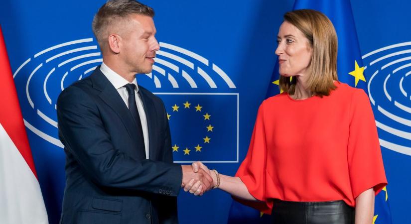 Meghívta Budapestre az Európai Parlament elnökét Magyar Péter