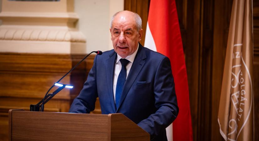 Jogtudósok nyílt levélben támogatják a közjogi tisztségviselők leváltását