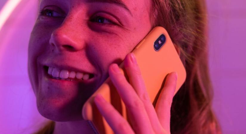 A maratoni beszélő és a kihangosított világpolgár: mit árulnak el rólunk a telefonálási szokásaink?
