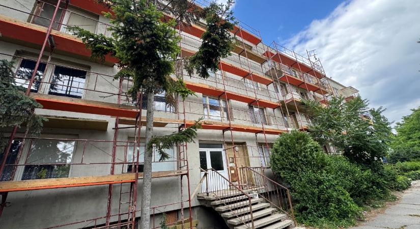 88 új bérlakás és több épület felújítása várható Komáromban