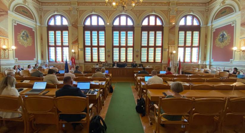Döntött a közgyűlés: Sopronért Emlékérmet kap a 80 éves Demjén Ferenc