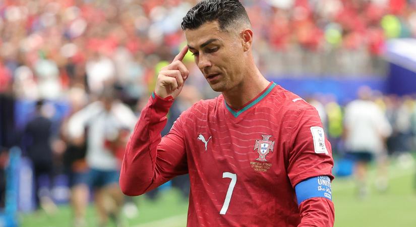 Ronaldo történelmi mérföldkőhöz ért a vb-selejtezőn: csak Roger Milla előzi meg