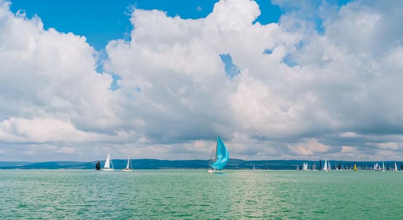 Egy Balaton-parti település a kutyákat és a bicikliket is kitiltotta