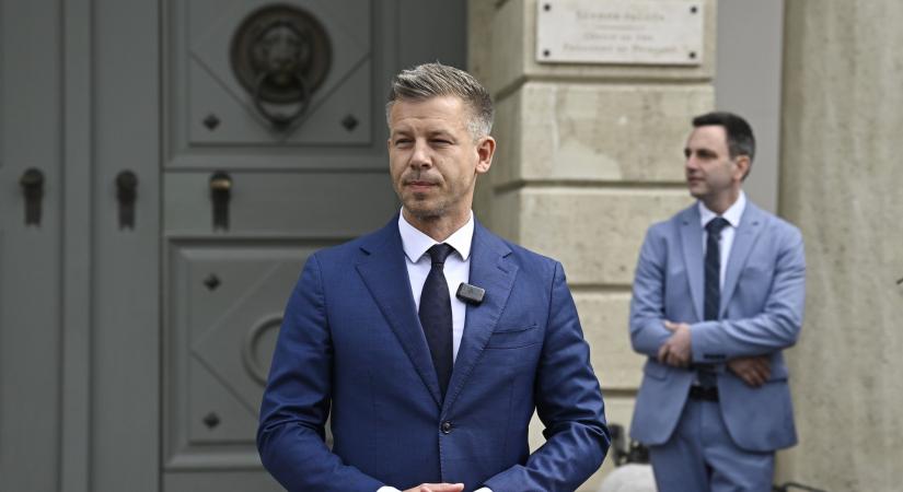 Kimondták a jogászok: így lehet jogszerűen eltávolítani a legfontosabb magyar vezetőket
