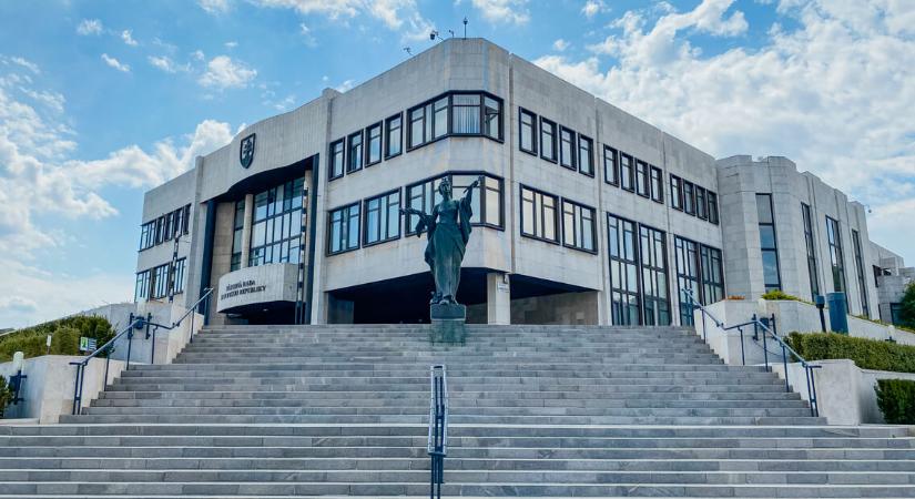 A parlament bizalmat szavazott a szlovák kormánynak