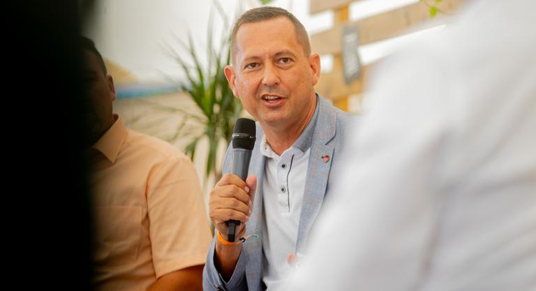 Kilépett az MSZP-ből a korrupciós ügyben érintett Molnár Zsolt