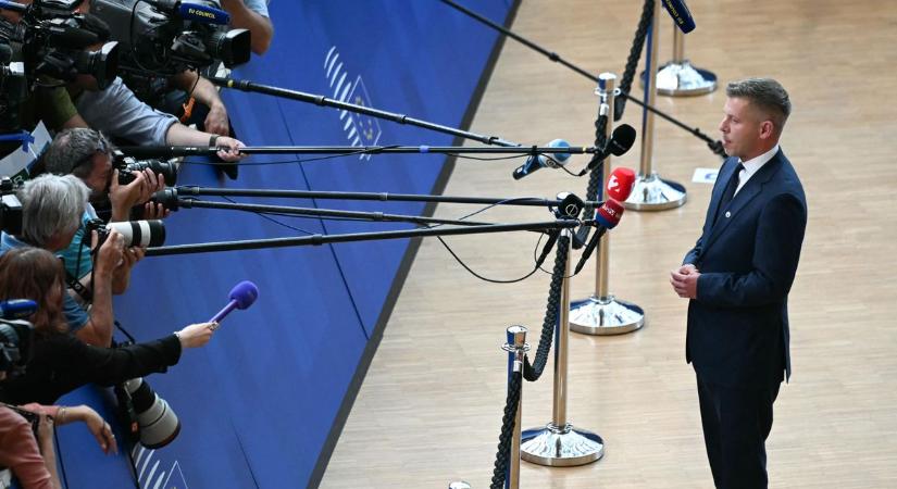 Magyar Péter azt állítja, ő is fog vétózni az EU-csúcsokon, de más okból, mint Orbán Viktor