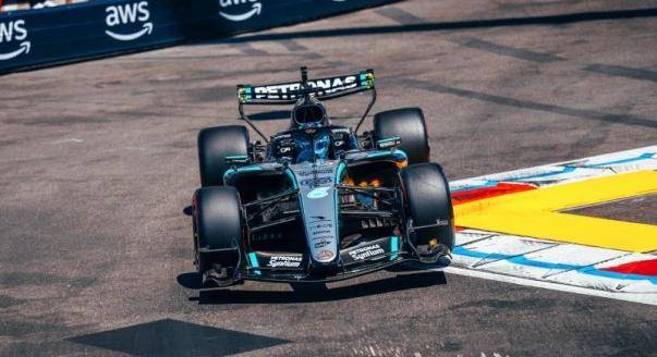 Bejelentés: a Mercedes visszavonta a kérelmét