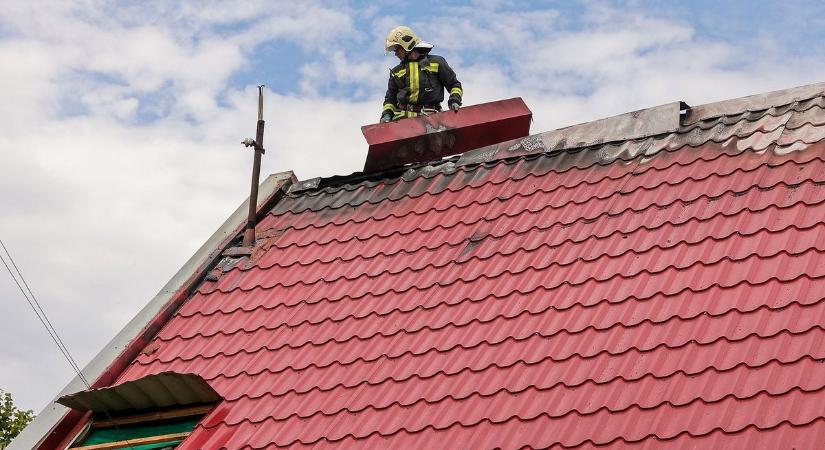 Tűz után a halászcsárda Ásványrárón: összefogásra számítanak a romok eltakarításában - videó, fotók