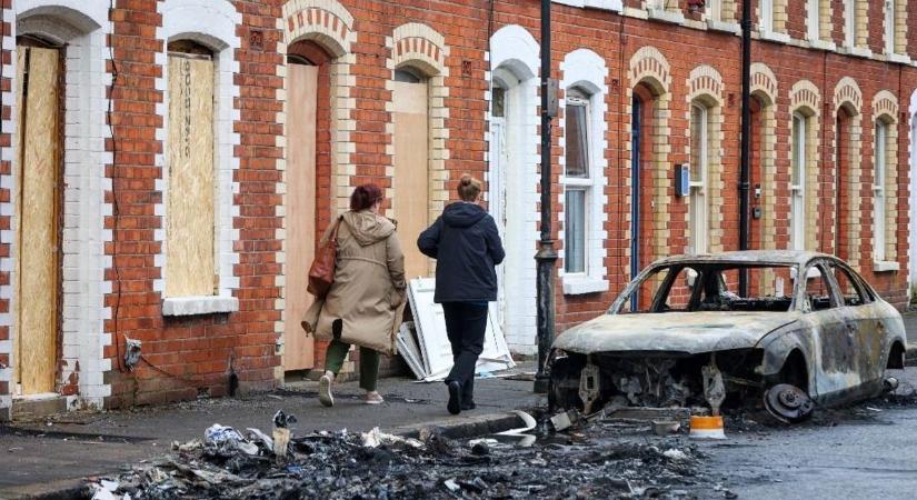 Belfastban örökké izzani fog a parázs
